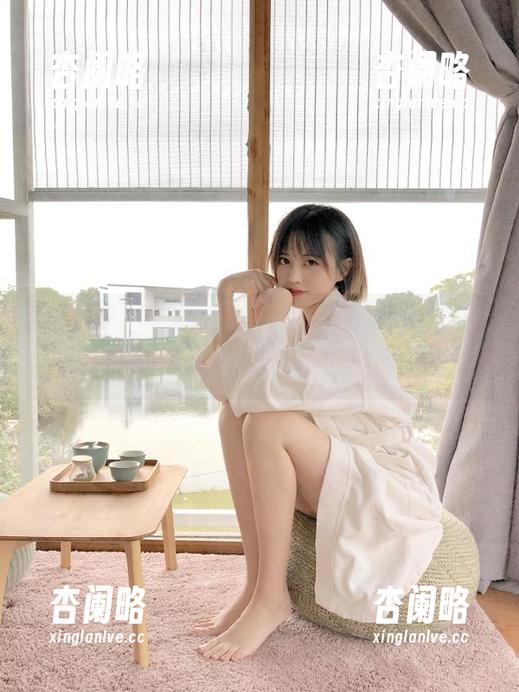 来“www.17”这个吃瓜APP，查看精彩链接，获取娱乐圈的最新动态！