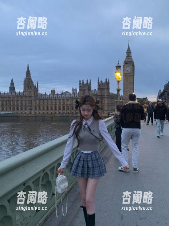 《www.17》大揭秘：获取最热门的娱乐资源，轻松掌握最新八卦动态