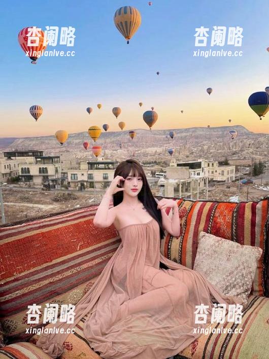 想看最火的八卦？下载www.17，直达娱乐圈所有精彩瞬间！