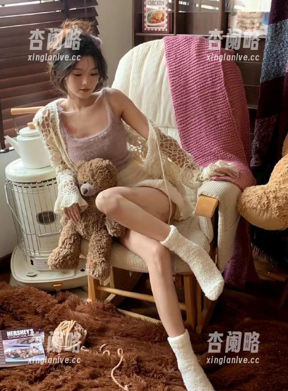 打开51.com视频，领略吃瓜社区的热情与智慧，与你分享爆款新闻！