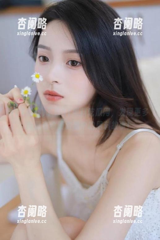 下载51黑料吃瓜网，发现更多隐藏在动漫游戏中的黑料故事！