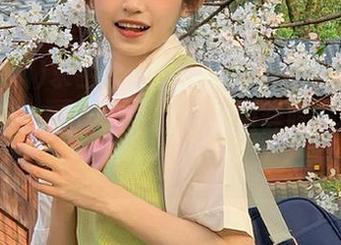 求生欲满满，靠“51黑料吃瓜软件”让我永不迷路，谁说我只会吃瓜不懂消息？