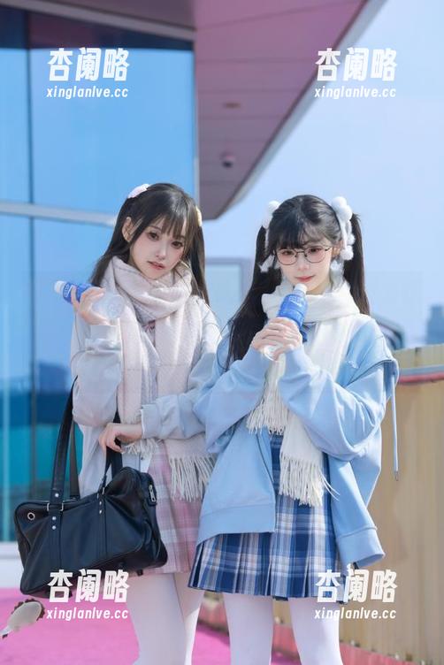 下载“58吃瓜”ios版，成为吃瓜先锋，热点八卦尽在掌握之中，快来围观吧！