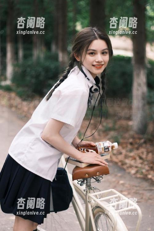 快来体验66吃瓜网这款app，捕捉每一个有趣的吃瓜瞬间，乐趣无穷！