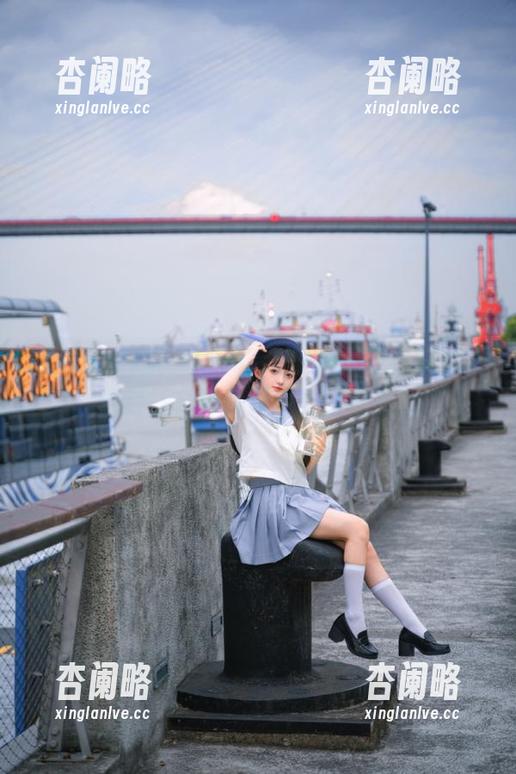 来tttzzz.su黑料入口看视频，官网让你实时获取最新消息！
