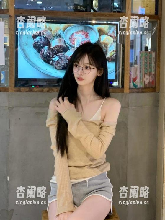 在yule718net上，永久发现最精彩的娱乐吃瓜时刻