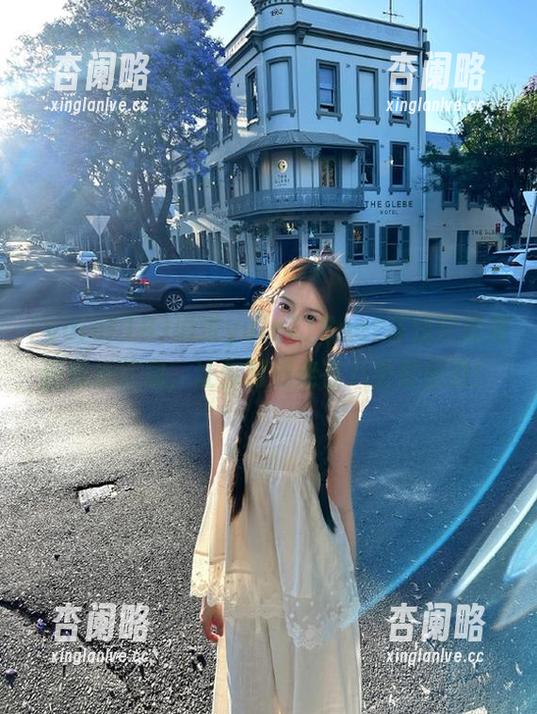 通过yule718net在线获取最新娱乐信息，让你时刻走在八卦最前沿！