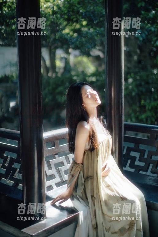 在人人吃瓜网观看时事热点，掌握娱乐圈潮流，绝不落后于人！