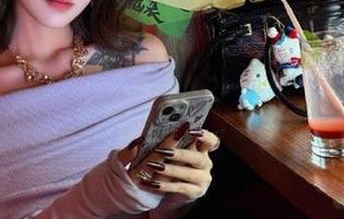 冲哥黑料全网黑料入口揭秘：探索传送门带你进入不一样的首页