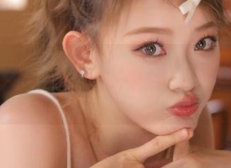让我们一起在吃瓜网app收藏精彩视频，感受吃瓜的乐趣！