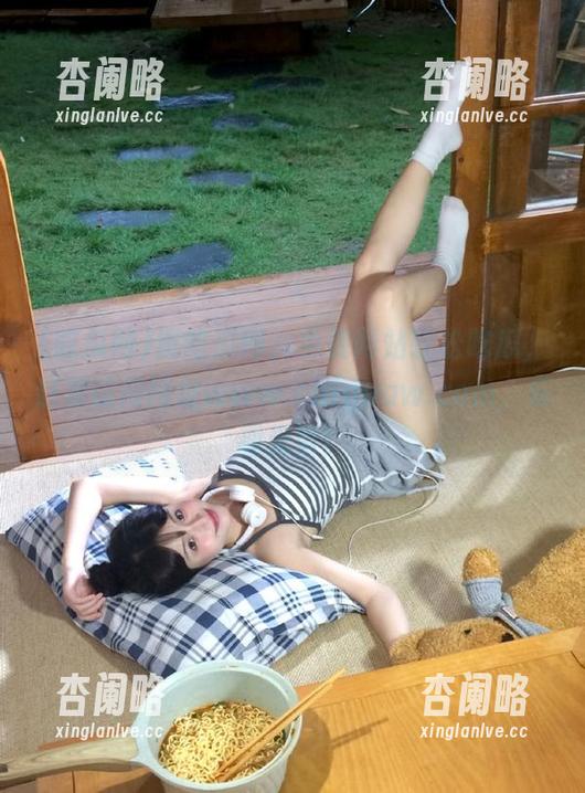 逛吃瓜网，免费网站轻松吃瓜，赶紧访问网址www.chiguaw.com，乐趣无穷！