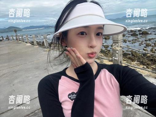“吃瓜黑料”在线这个网站真的是聚集了太多的有趣黑料，一起嗑瓜瓜，真是乐趣无穷哦！