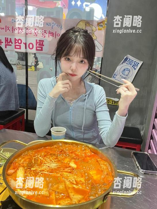 黑料不打烊万里长征教你如何分享真实的娱乐行业内幕，吃瓜不再盲目