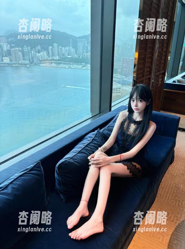 想要天天吃瓜？快来下载安装“黑料不打烊”app，黑料不停歇！