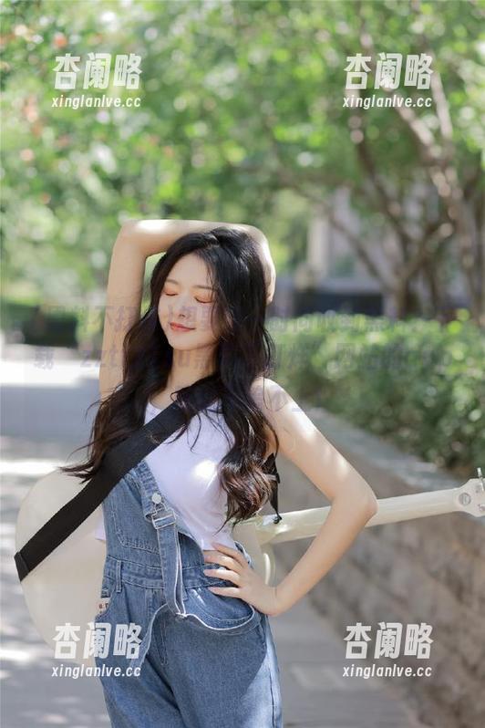 想要第一时间收到黑料？下载“zztt21su黑料不打烊”网站的app，吃瓜不追不上！