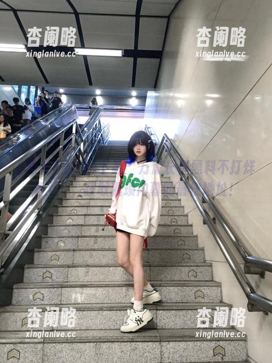 下载“万篇长征黑料不打烊博士”，获取猥琐内幕的最快地址！