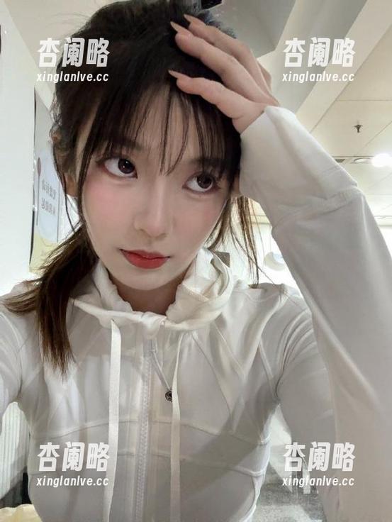 黑料社官网新鲜更新，网址让你随时掌握娱乐圈动向！