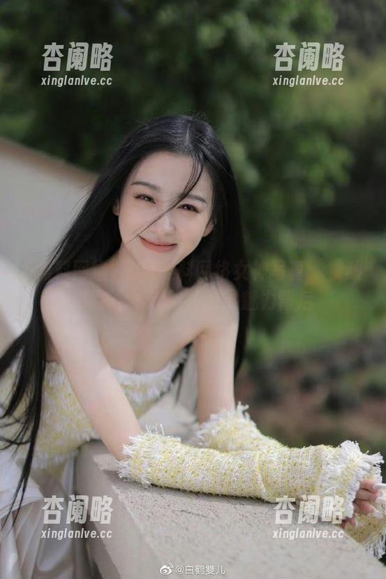 独家黑料网络女神写真：视频带你永不迷路，探寻魅力背后