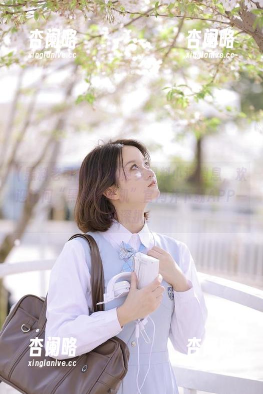 了解更多黑料小道消息，欢迎访问“黑料老司机”官网并下载APP一起深扒！